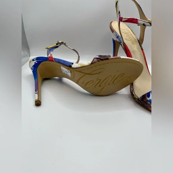 Fergie Dress Sandals. Slightly compromised. - Picture 2 of 5